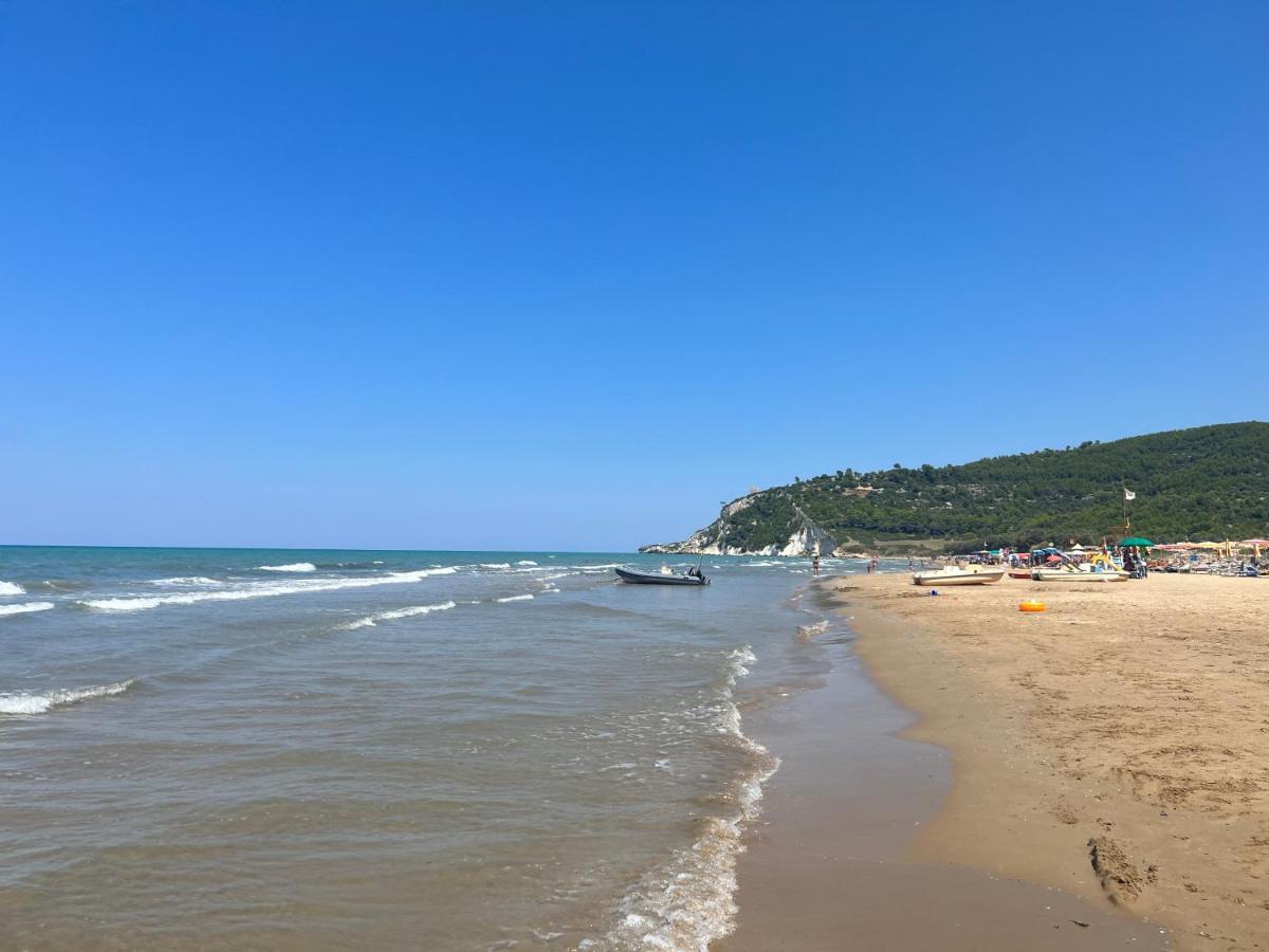 Casa Vacanze Refugium & Lounge Ferienwohnung Vico Del Gargano Bagian luar foto