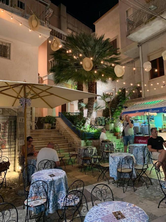 Casa Vacanze Refugium & Lounge Ferienwohnung Vico Del Gargano Bagian luar foto